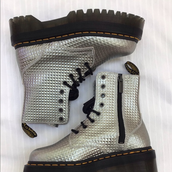 SOLD‼️DOC MARTENS JADON STUD LEATHER PLATFORM BOOT - Picture 9 of 16